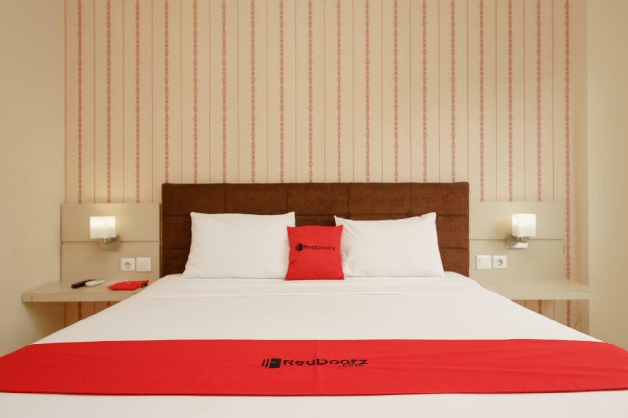 เรดดอร์ซ พลัส เนียร์ สังกาเรอัง พาร์ค Hotel มาตารัม ภายนอก รูปภาพ